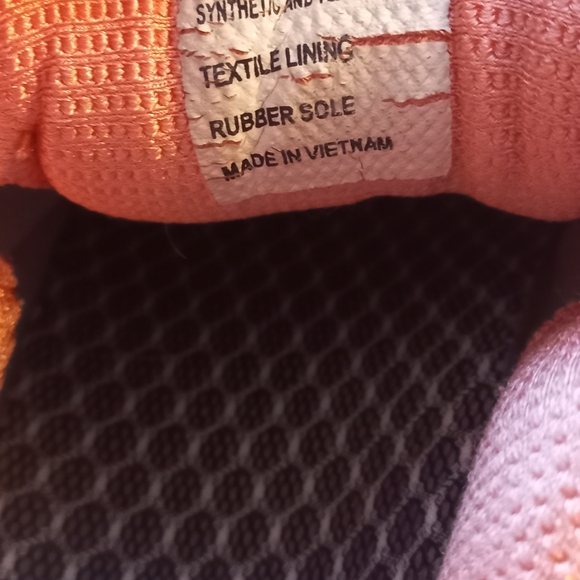 Women's Pink Aero VIBRAM  SIZE 8 M SHOES/SNEAKERS/ RUNNING/WALKING SHOES Nice - Picture 15 of 16